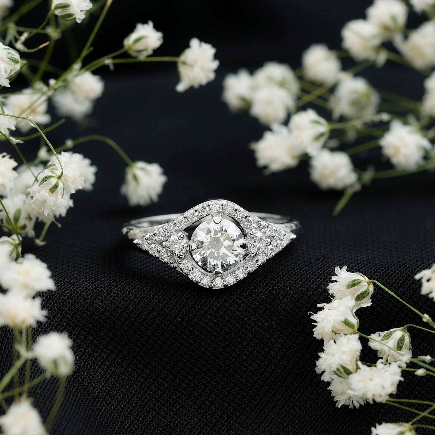 Certified 0.9 Carat Lab Grown Diamond Classic Engagement Ring
