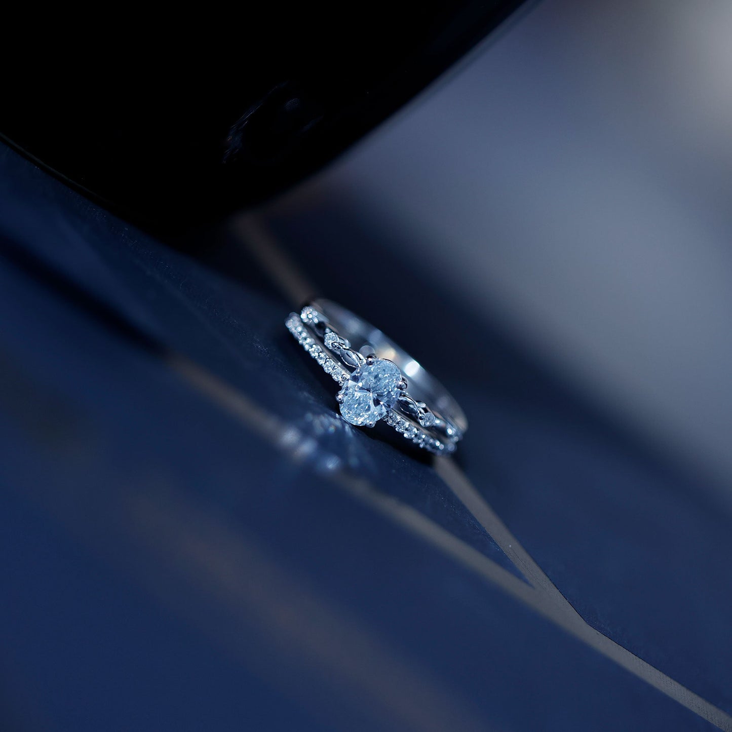 Lab Grown Diamond 0.75 Carat Oval Shaped Double Band Engagement Ring