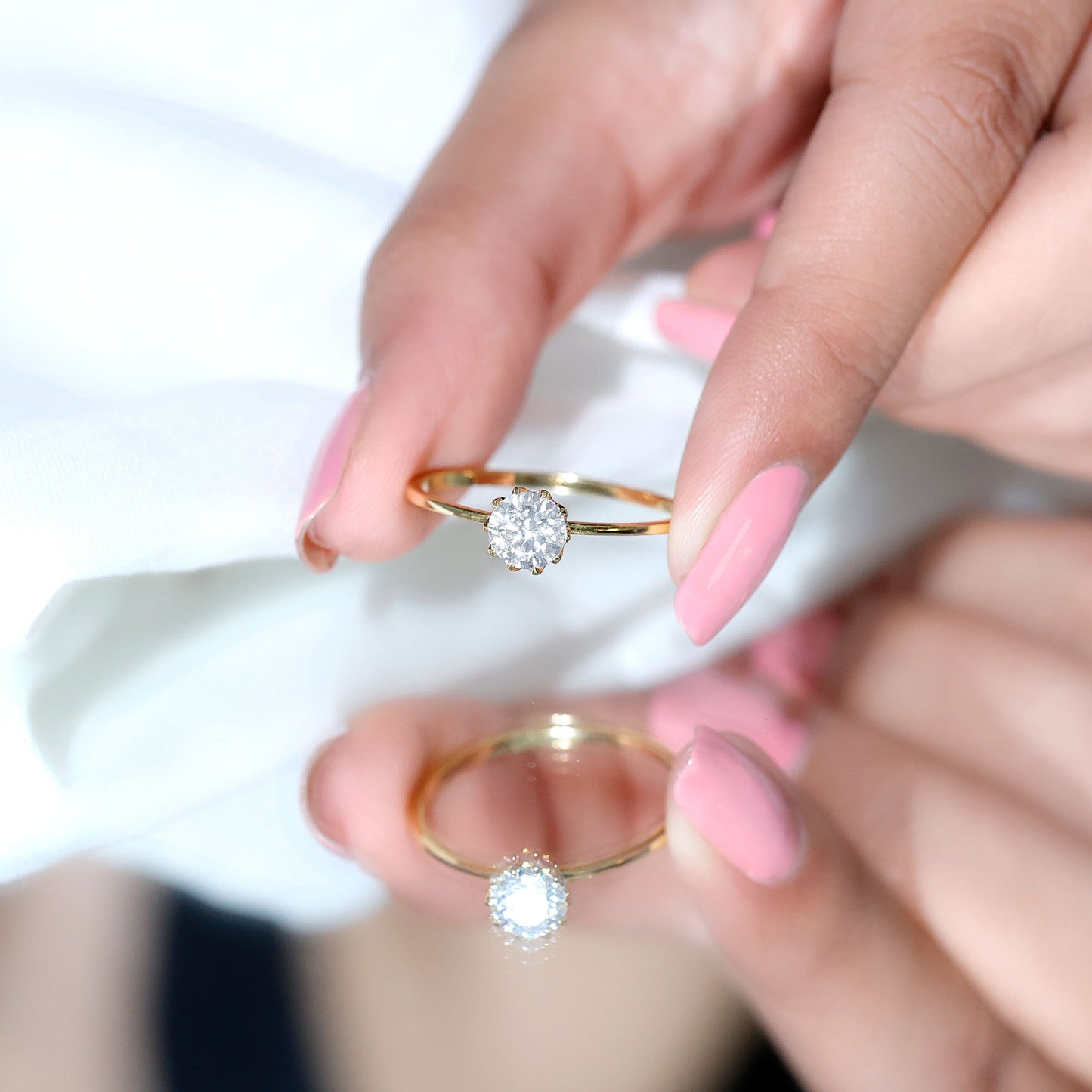 0.9 Carat Lab Grown Diamond Round Cut Engagement Ring