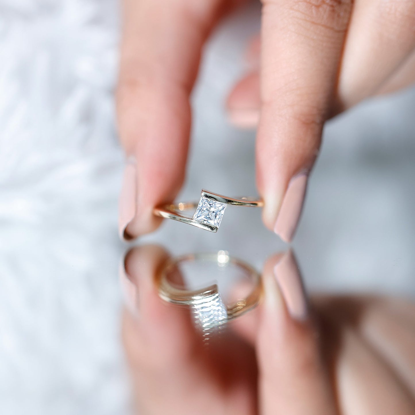 0.8 Carat Princess Cut Lab Grown Diamond Ring With Tension Setting