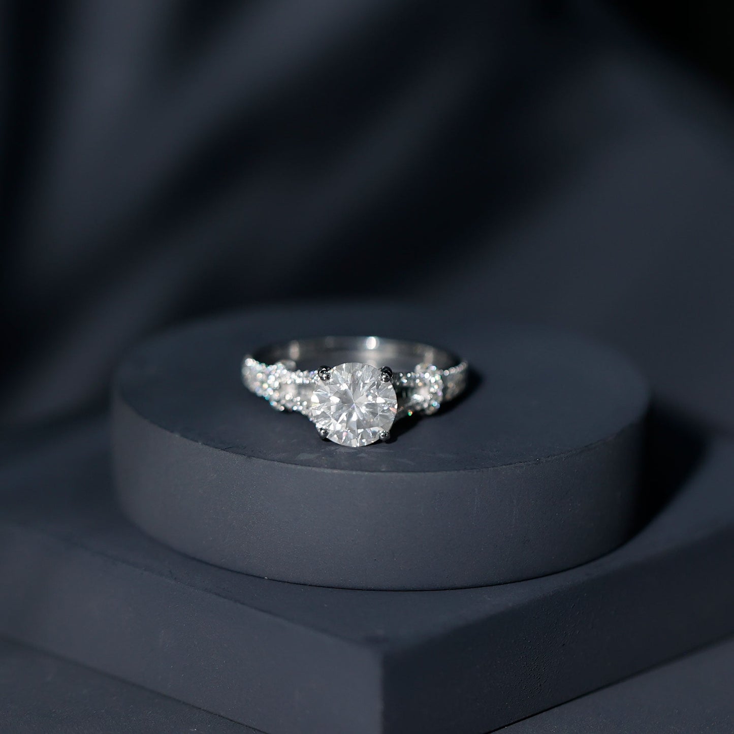 Round Shape Moissanite Solitaire Engagement Ring in Split Shank