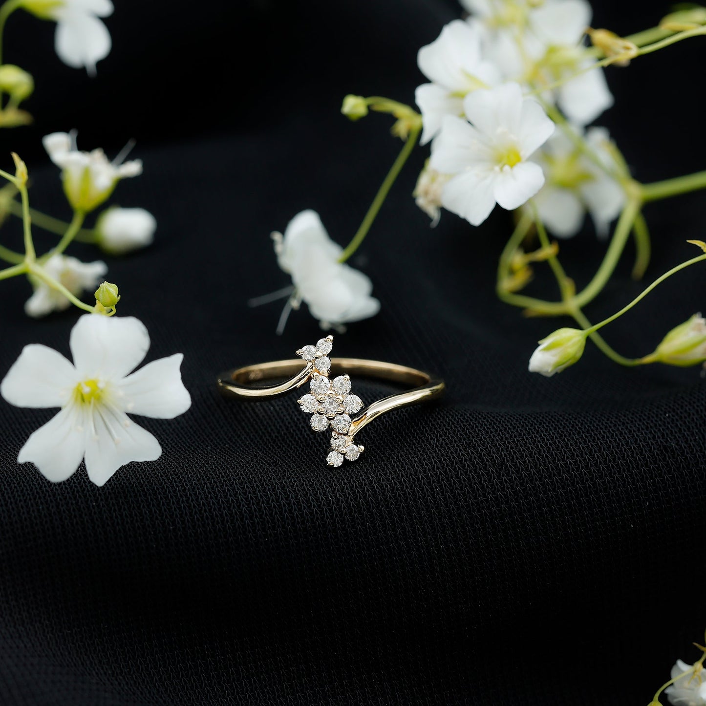 Round Cut Diamond Floral Promise Ring