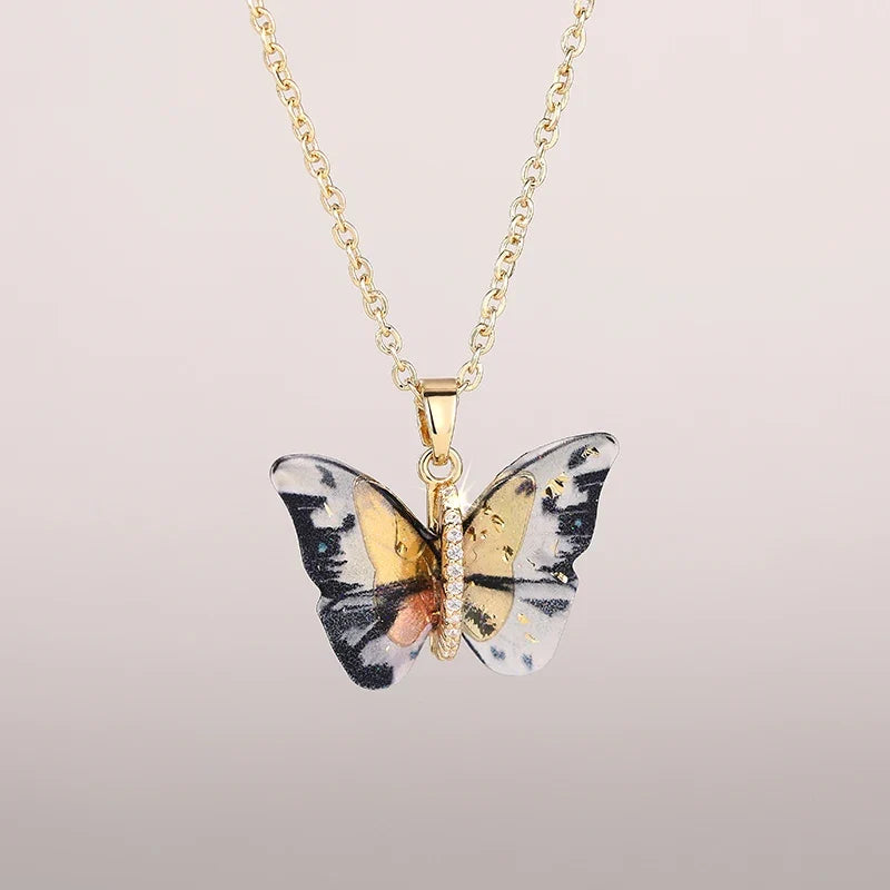 Huitan Aesthetic Butterfly Pendant Necklace for Women Silver Color/Gold Color Inlaid Shiny CZ Fashion Party Accessories Jewelry