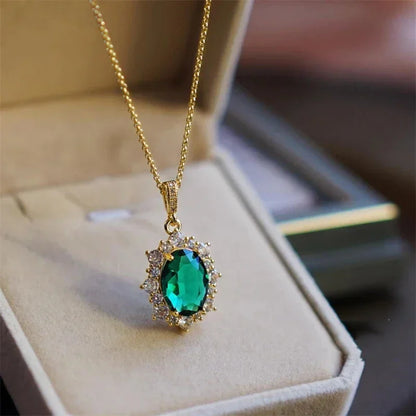 Huitan Sunflower Design Pendant Necklace with Green Cubic Zirconia Luxury Trendy Women Accessories for Wedding Jewelry Gifts
