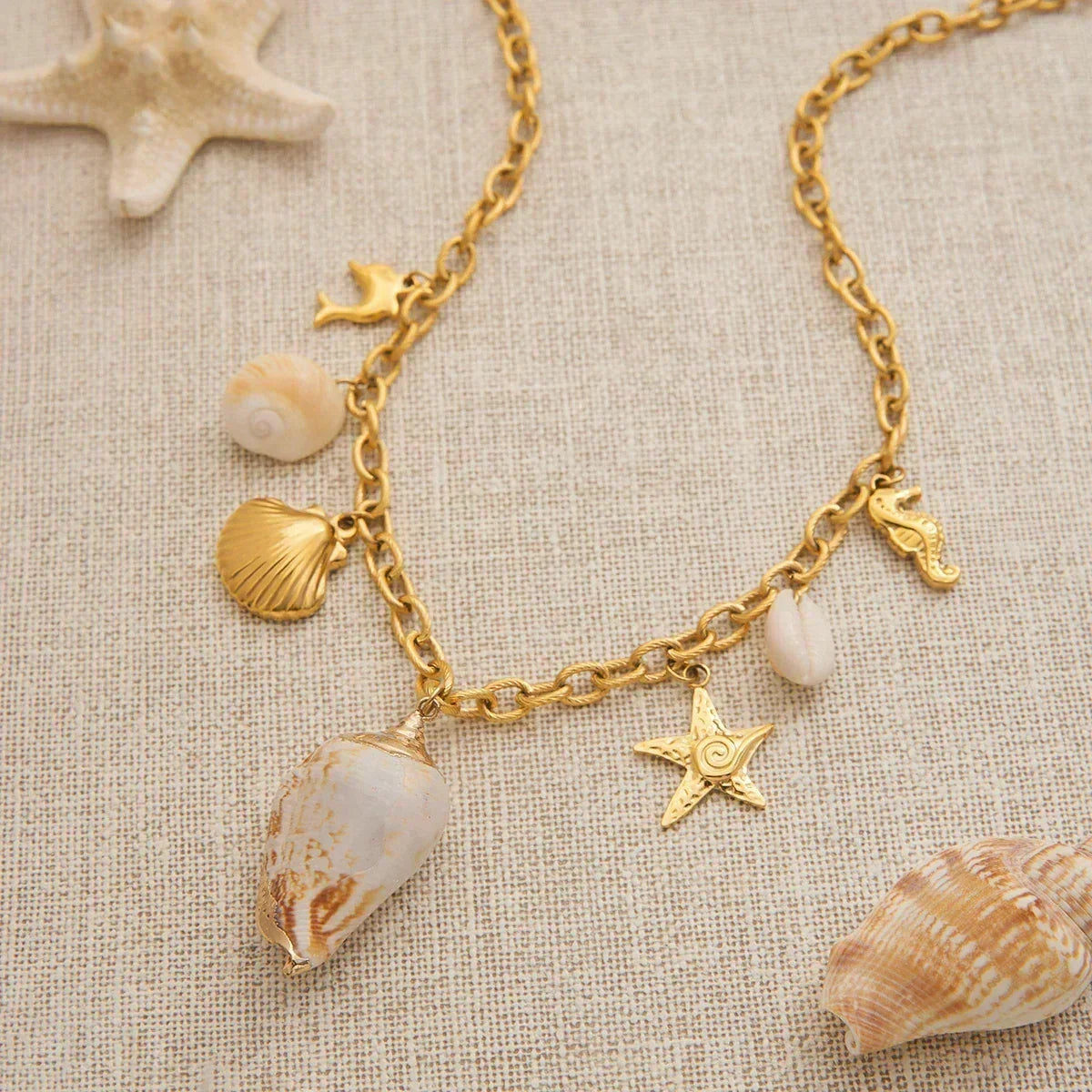 Zora Colorful Summer Holiday Style Conch Pendant Necklace Women's 18K Gold-plated Stainless Steel Multi Charm Fashion Jewelry