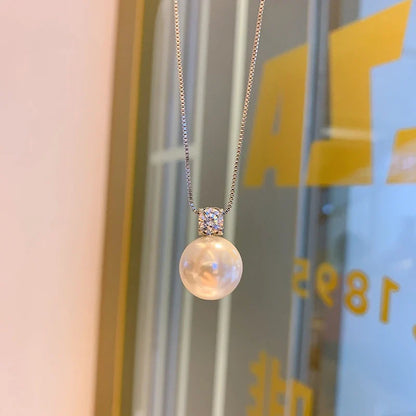 Huitan Imitation Pearl Women Pendant Necklace Inlaid Shiny CZ Fashion Wedding Party Versatile Elegant Accessories Jewelry Gift