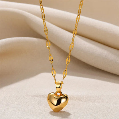 Charm Love Heart Pendant Necklace for Women Gold Color Fashion Lip Chain Simple Metal Choker Necklace Girls Jewelry Gift