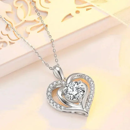 Huitan Delicate Heart Pendant Necklace for Women Luxury Bright Cubic Zirconia Neck Accessory Sweet Love Wedding Bridal Jewelry