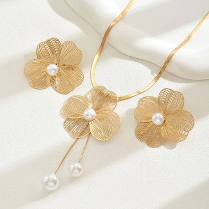 2pcs Set Luxury Personality Gold Color Stereo Flower Inlay Pearl