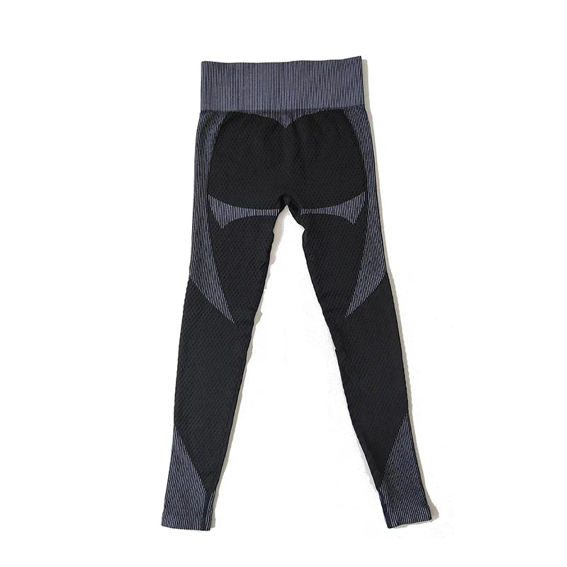 FlexFit Seamless Yoga Set: Comfy, Stylish, Versatile