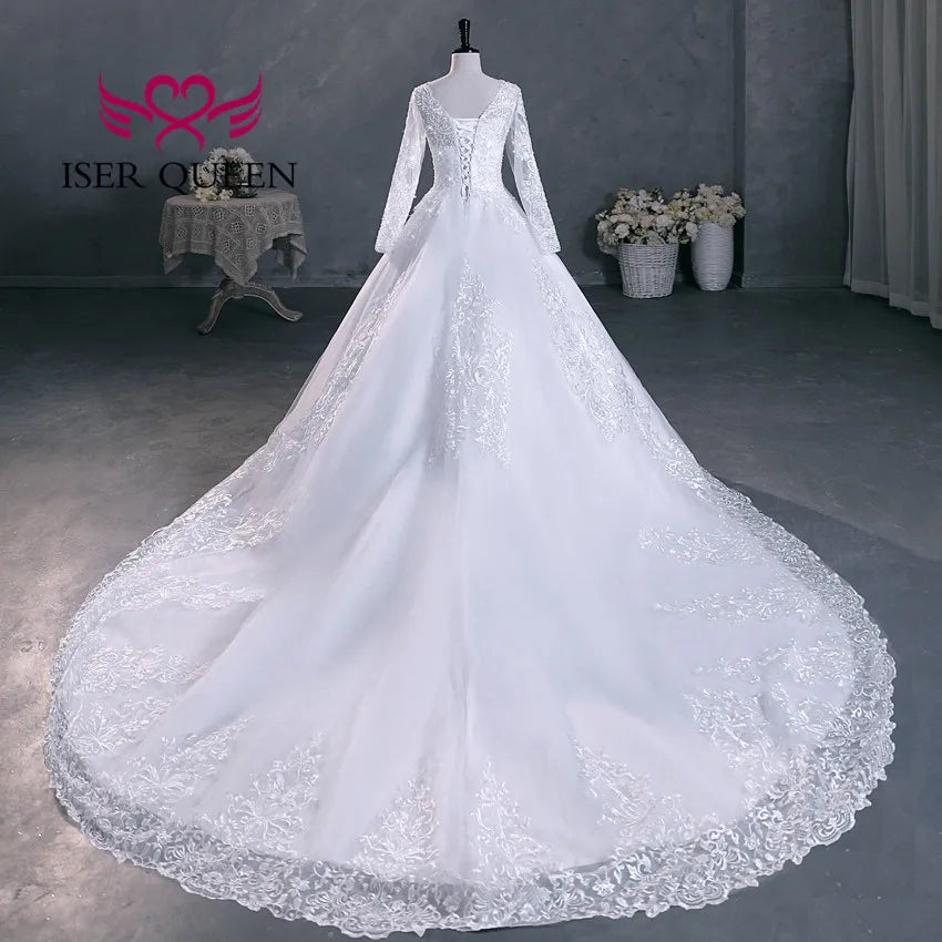 Customized Full Sleeves Pretty Lace Appliques Wedding Dresses 2026 New Plus Size Ball Gown Princess Bride Dress Elegant WX0301