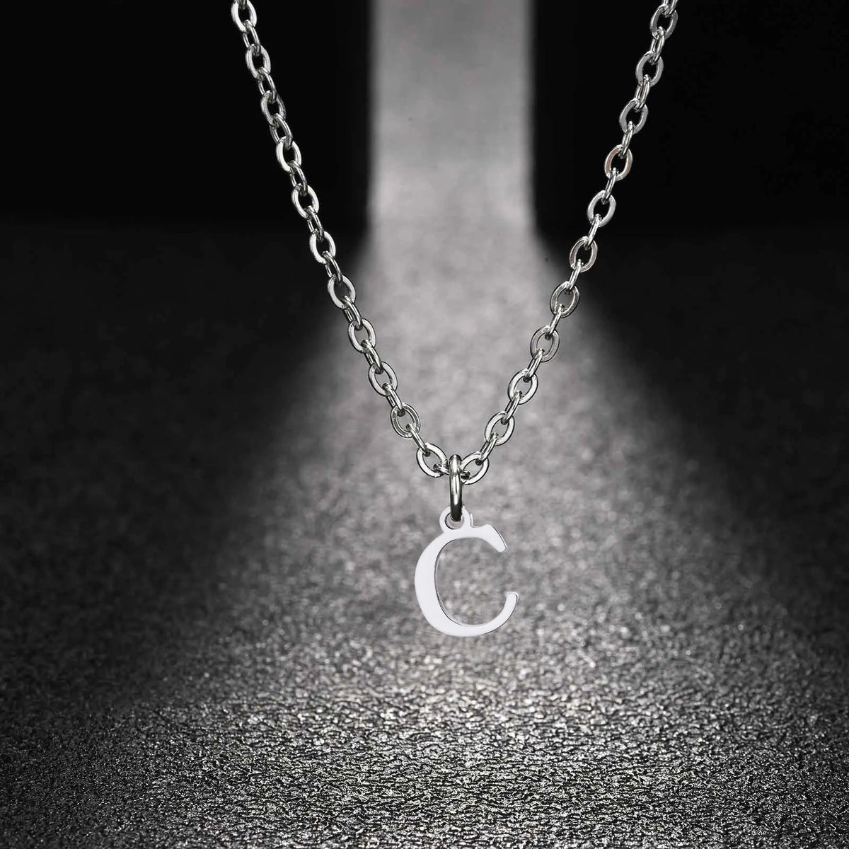 26 Letters A-Z Initial Pendant Necklaces for Women,Alphabet Pendant Rolo Chain Necklace,Simple Fashion Collar Jewelry Gift