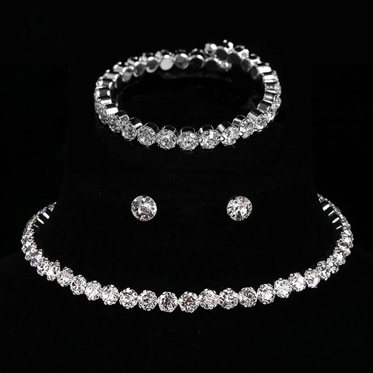 Light Luxury and Minimalist Rhinestone Necklace, Earrings, and Bracelet Are Suitable for Dating and Banquet Registration