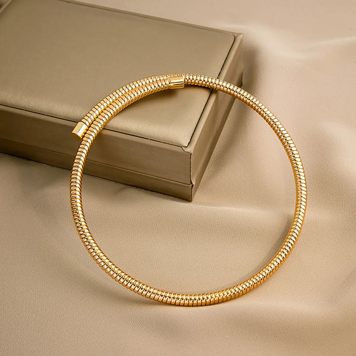 Vnox Cool Exaggerated Snake Bone Choker Necklaces for Women Lady, New Trendy Hip Hop Metal Chain Collar Party Gift Jewelry