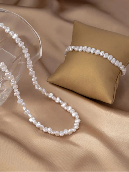 A Set of Irregular-Shaped Freshwater Pearl Necklaces, Versatile Layered Necklaces, High-End Luxury Clavicle Chains, Gifts for Festivals, Gifts for Best Friends, Gifts for Girlfriends