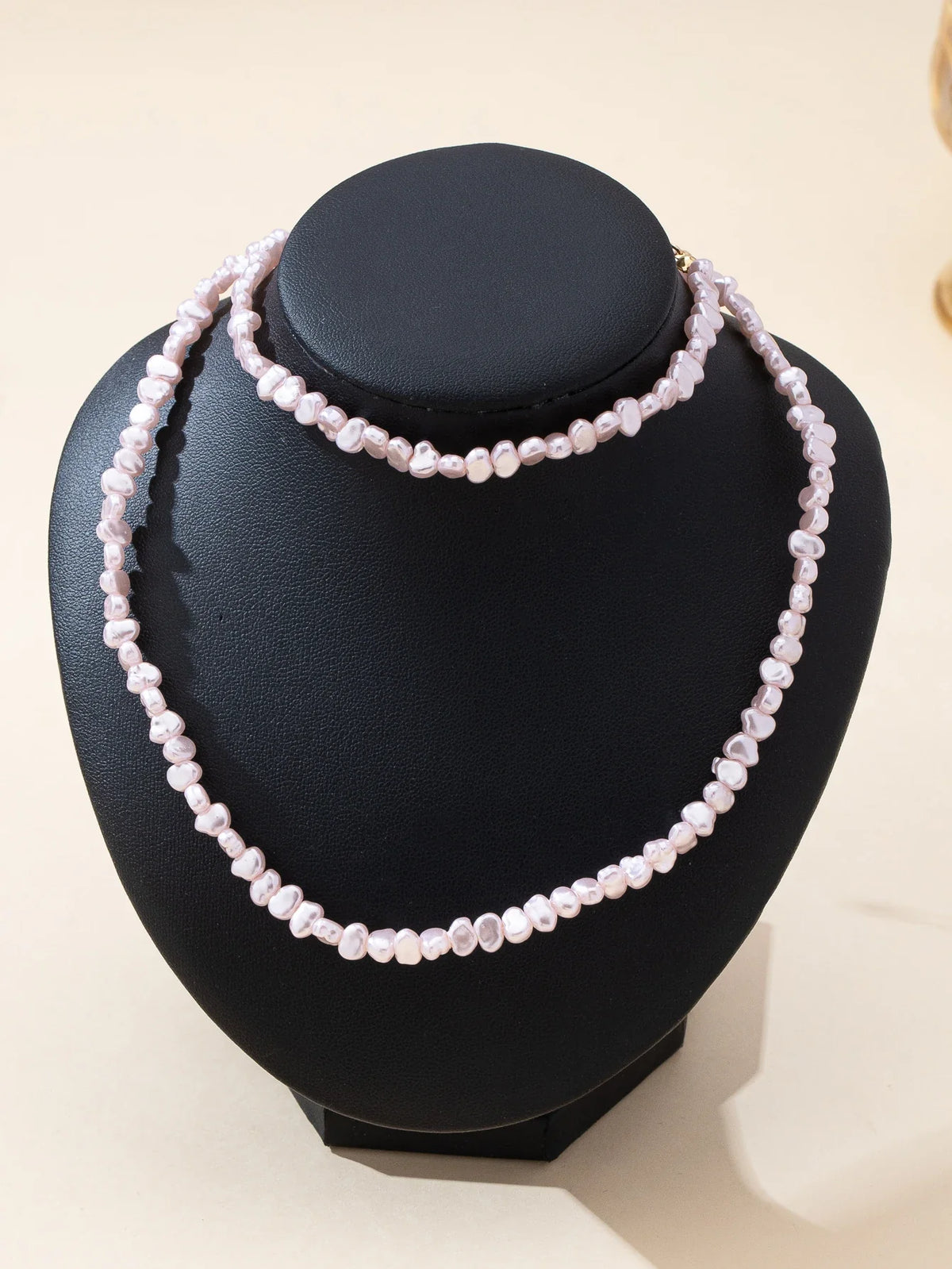 A Set of Irregular-Shaped Freshwater Pearl Necklaces, Versatile Layered Necklaces, High-End Luxury Clavicle Chains, Gifts for Festivals, Gifts for Best Friends, Gifts for Girlfriends
