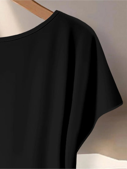 Casual and Elegant Women's Plus Size Premium Black Gold Abstract Print