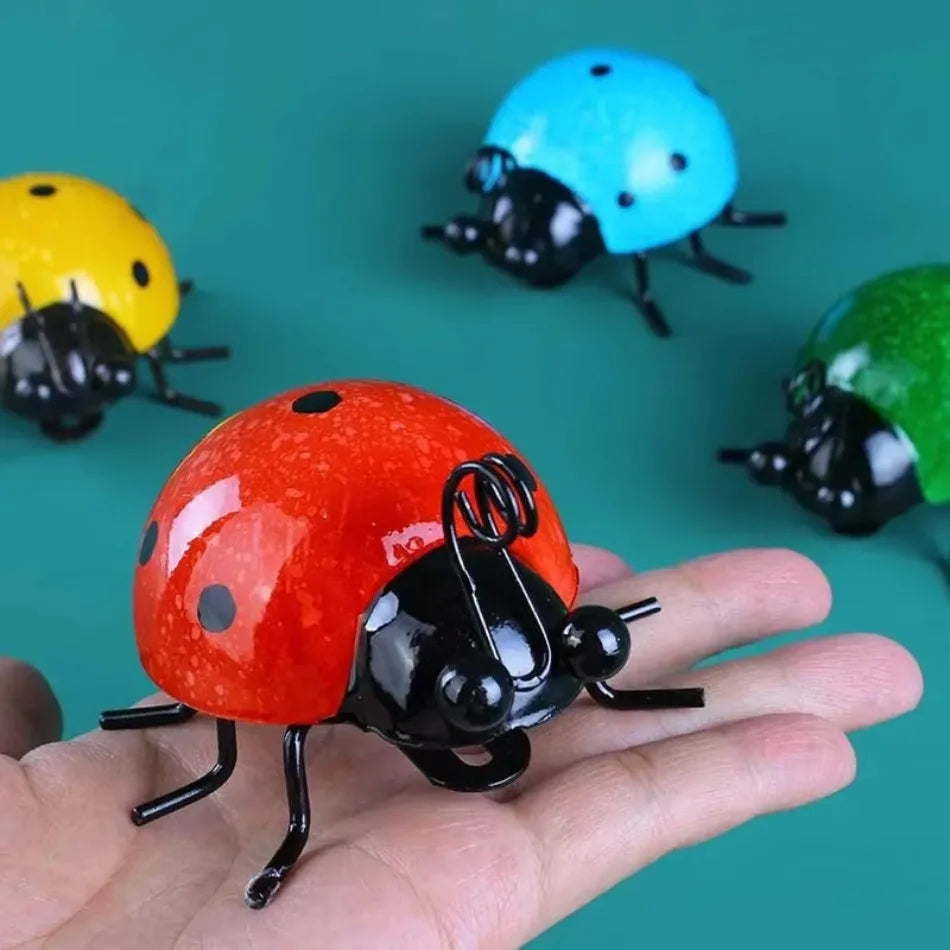New Arrivals Set of 4 Metal Garden Wall Art Decorative Cute Ladybugs Outdoor Wall Sculptures Metal Ladybug Garden Decorations