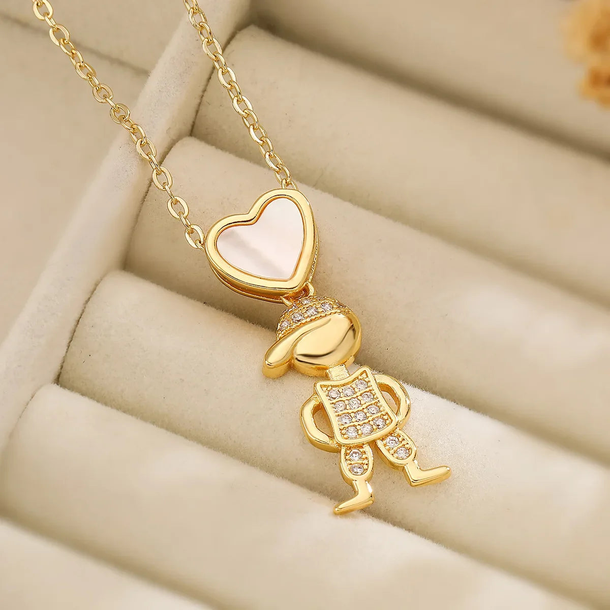 Luxury Gold-Plated Heart-Shaped Pendant Necklace for Boys And Girls Korean Trend Niche Anti Allergy Jewelry Gift