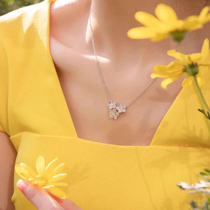 Huitan Shiny Flowers Design Pendant Necklace with Cubic Zirconia Graceful Trendy Accessories for Women Aesthetic Wedding Jewelry