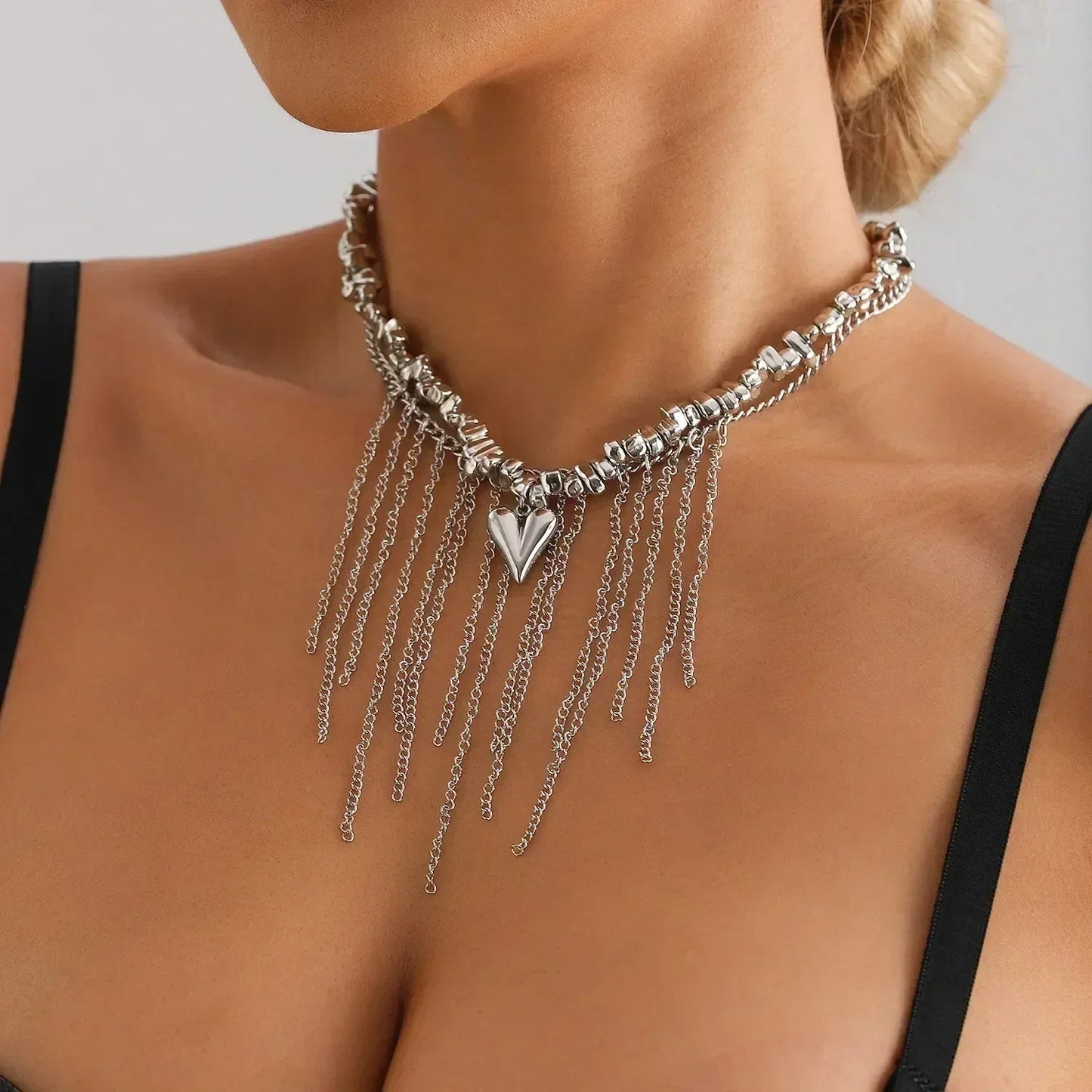 Fashion Heart Beaded Necklace for Women Boho Elegant Irregular Crystal Chain Y2K Choker Exquisite Party Gift Jewelry Accessories