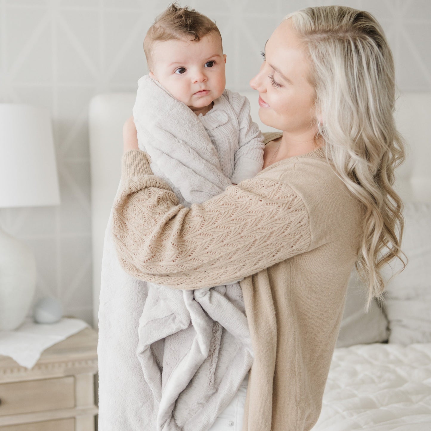 Lush Receiving Blanket 30x40 Inch by Saranoni
