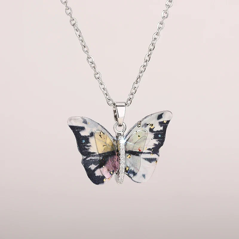 Huitan Aesthetic Butterfly Pendant Necklace for Women Silver Color/Gold Color Inlaid Shiny CZ Fashion Party Accessories Jewelry