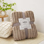 1pc Fluffy Coral Velvet Blanket Air-Conditioned Flannel Plush Comfortable Thickened and Warm Soft Plush Throw Blanket Bed Cover
