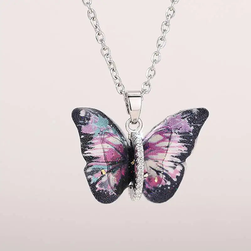 Huitan Aesthetic Butterfly Pendant Necklace for Women Silver Color/Gold Color Inlaid Shiny CZ Fashion Party Accessories Jewelry