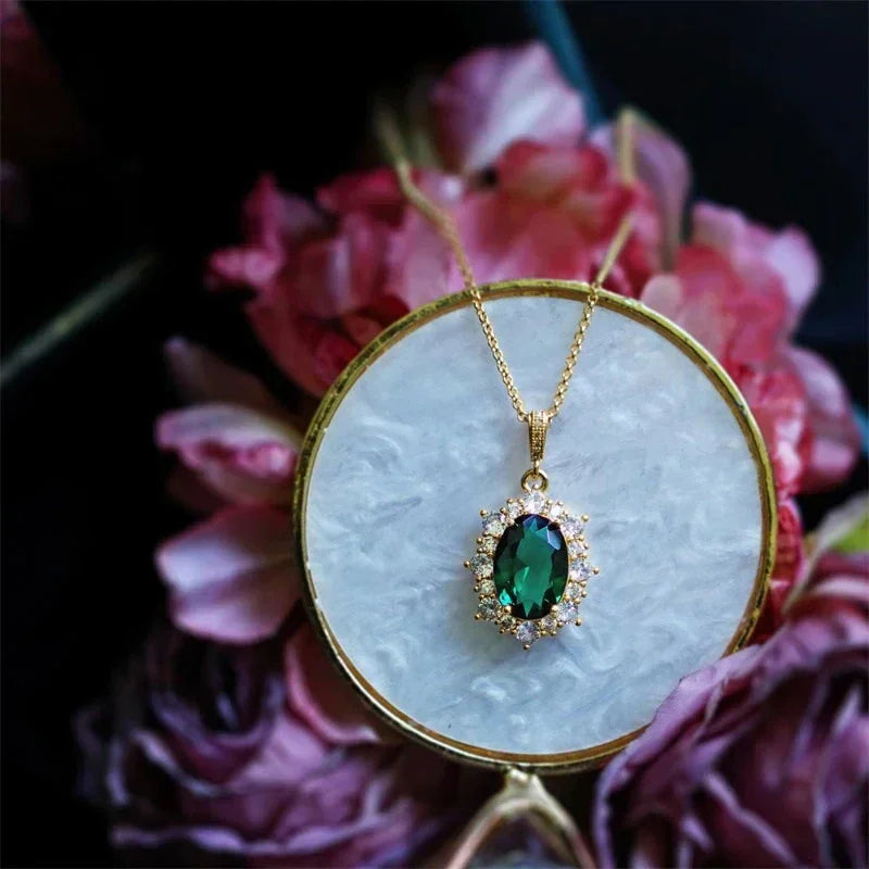 Huitan Sunflower Design Pendant Necklace with Green Cubic Zirconia Luxury Trendy Women Accessories for Wedding Jewelry Gifts