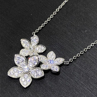 Huitan Shiny Flowers Design Pendant Necklace with Cubic Zirconia Graceful Trendy Accessories for Women Aesthetic Wedding Jewelry