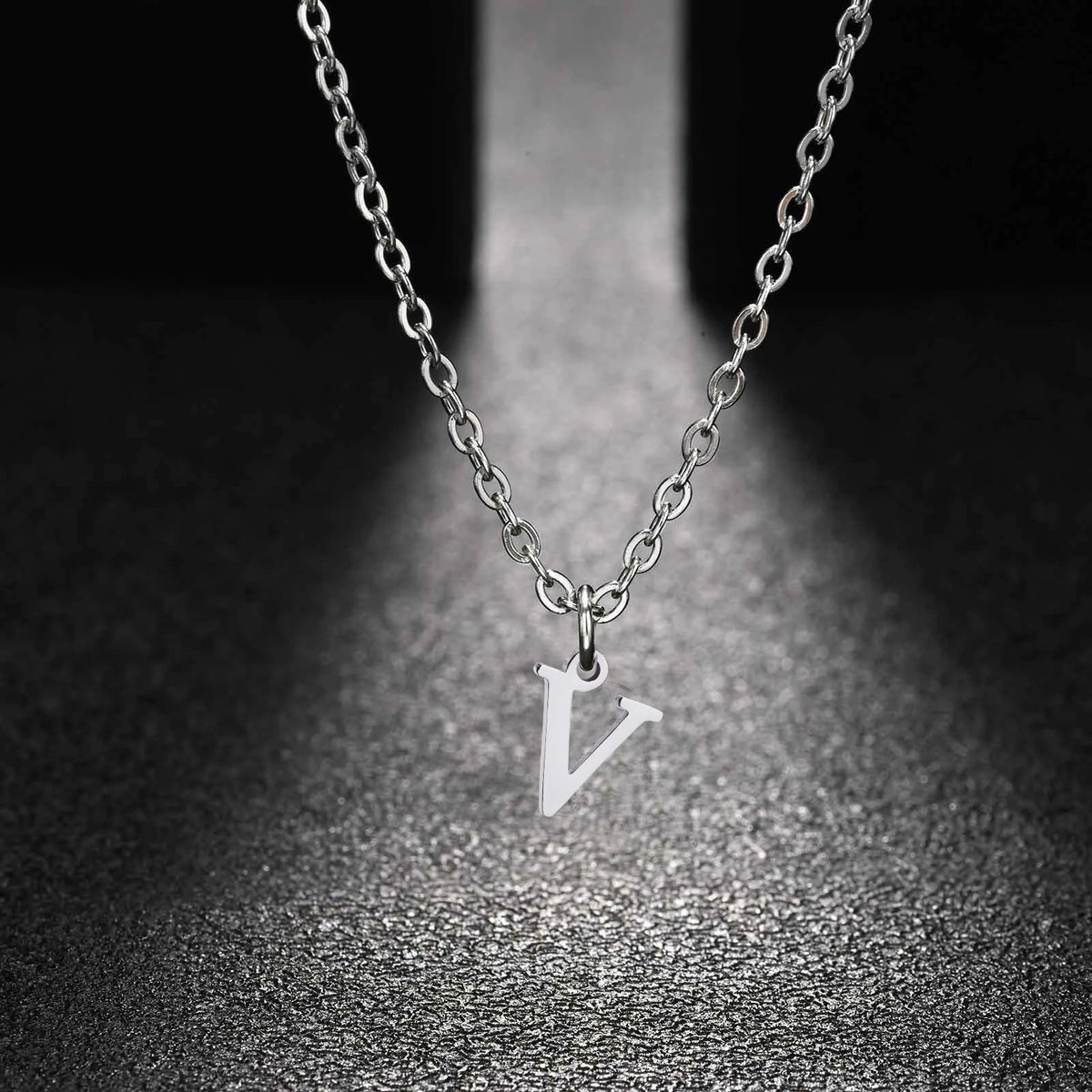 26 Letters A-Z Initial Pendant Necklaces for Women,Alphabet Pendant Rolo Chain Necklace,Simple Fashion Collar Jewelry Gift