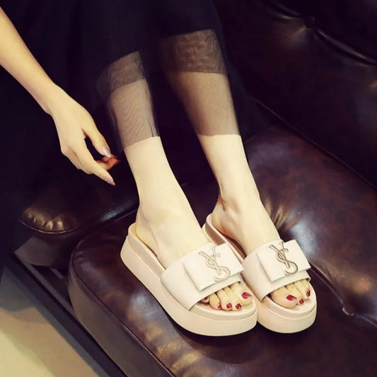 2025 Summer New Women's Fashion Letter Designer Sandals Casual Thick Bottom Round Toe Leather Beach Shoes Женские Сандалии