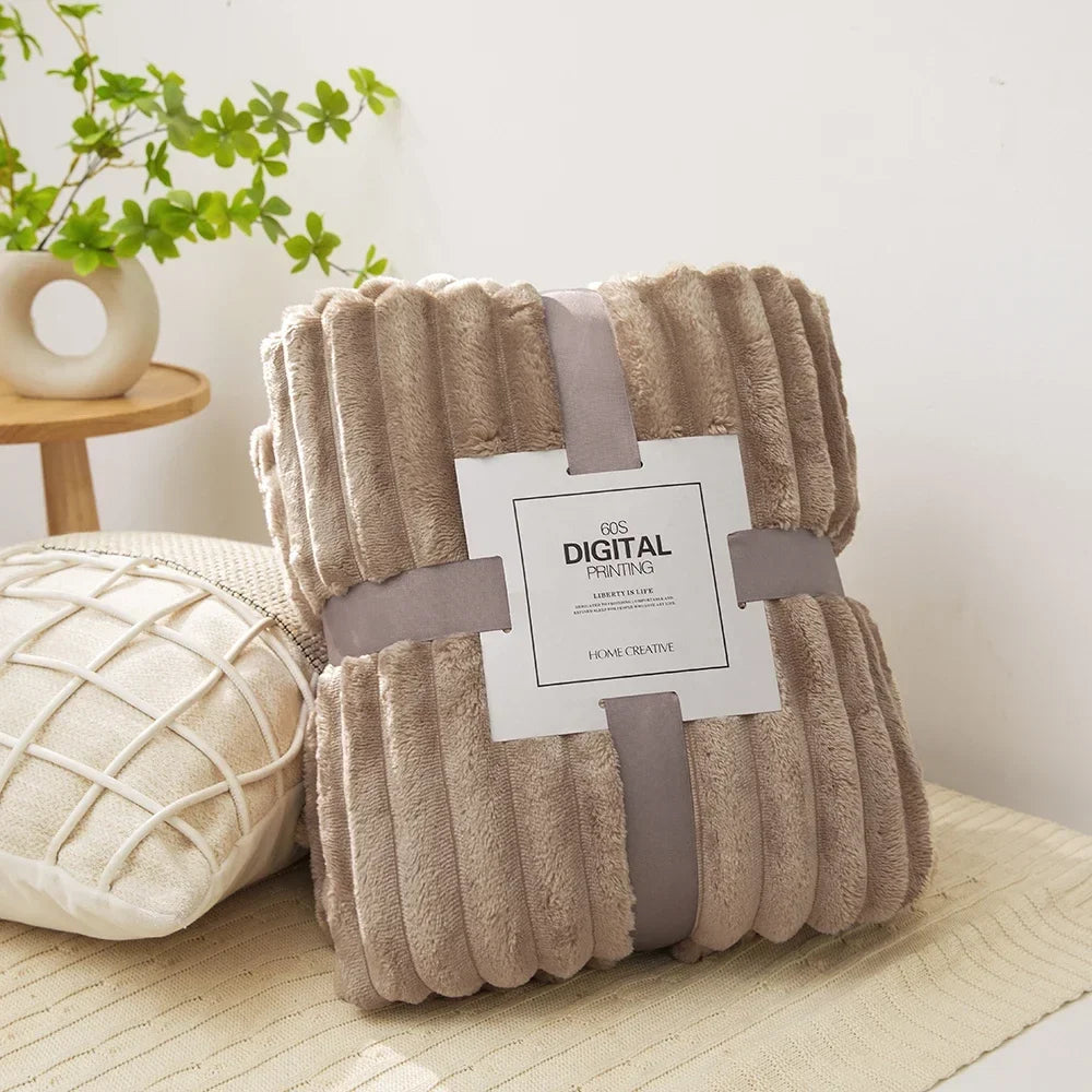 VividTwill 1pc Fluffy Coral Velvet Blanket Air-Conditioned Flannel Plush Comfortable Thickened Warm Soft Throw Blanket Bed Cover