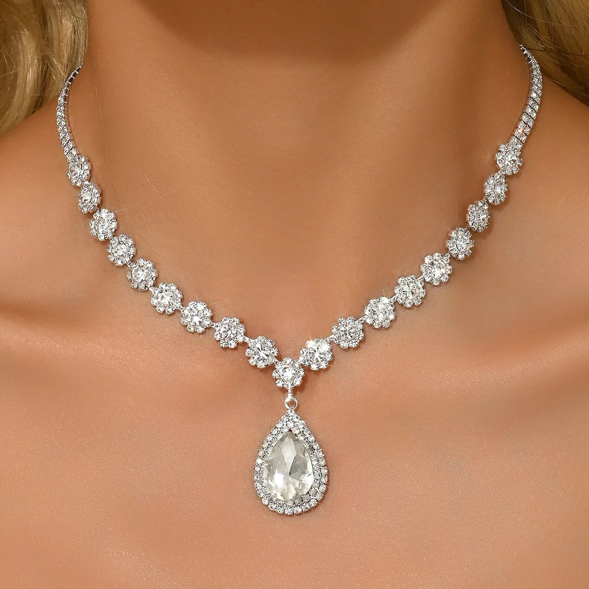 1PC Women's Fashion Waterdrop Flower Design Necklace Jewelry Suitable for Date, Party, Festival Gifts-2172