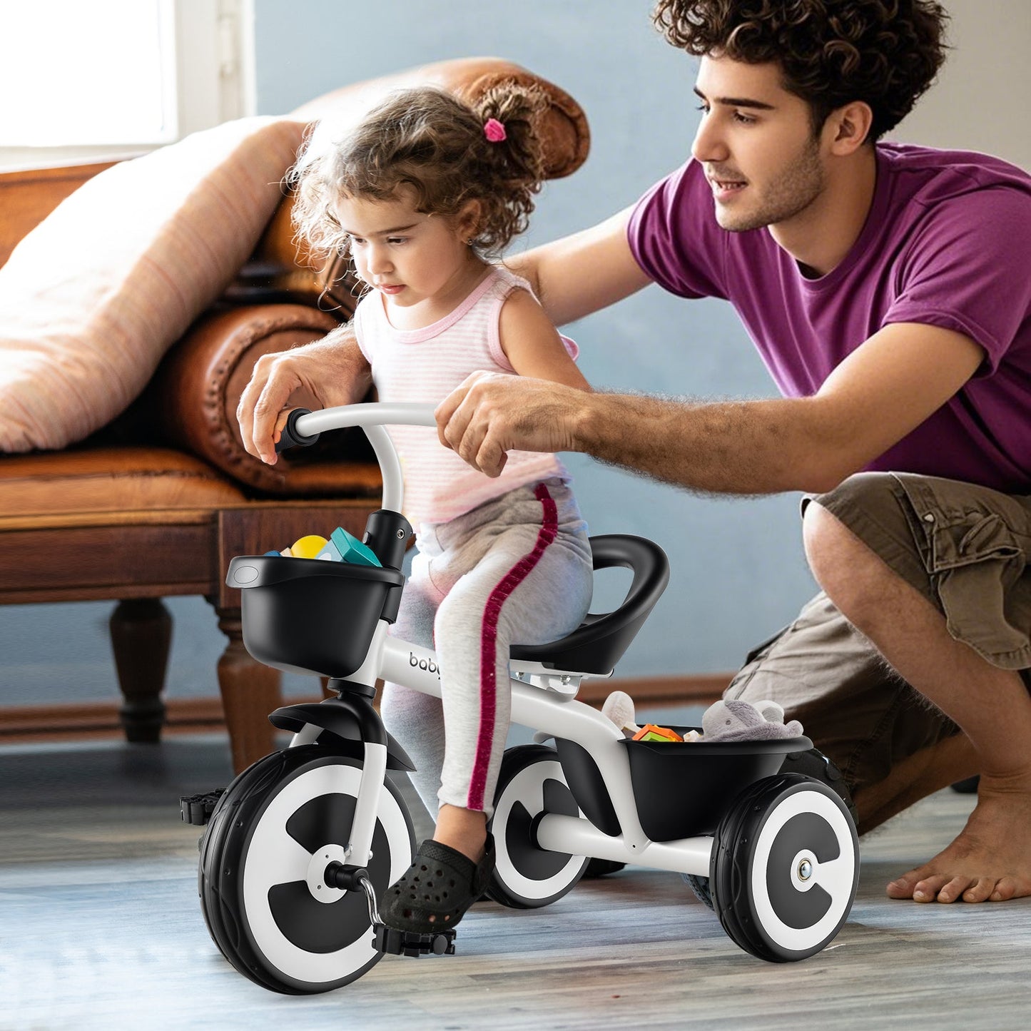 Toddler Tricycle with Adjustable Seat and Storage Baskets for 1.5-5 Years Old-White