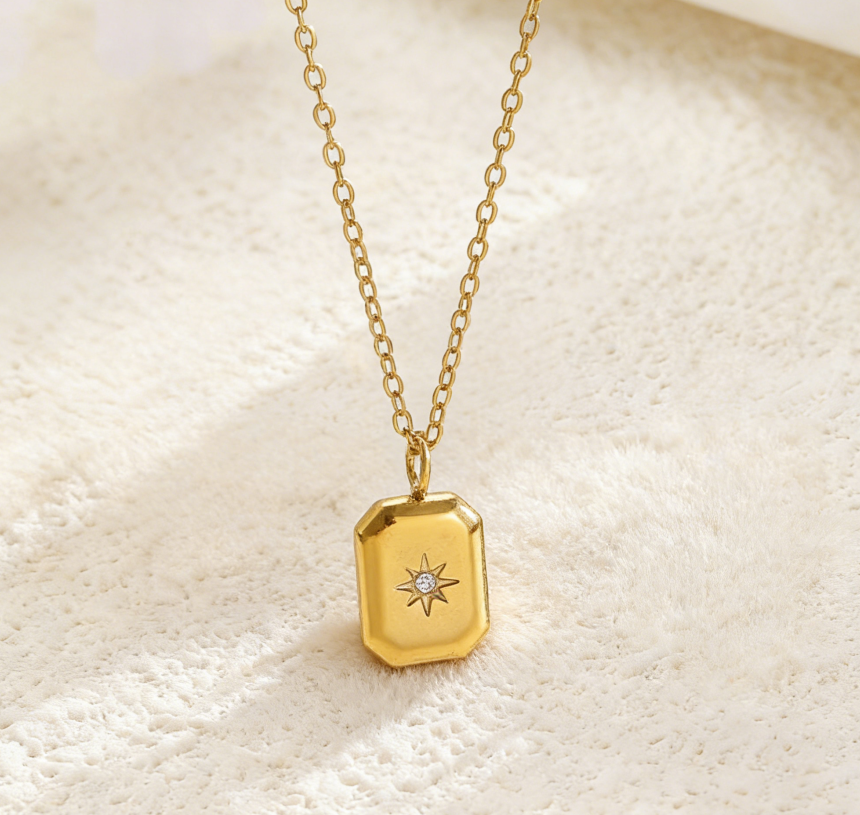 Minimalist Eight-Pointed Star Zircon Necklace
