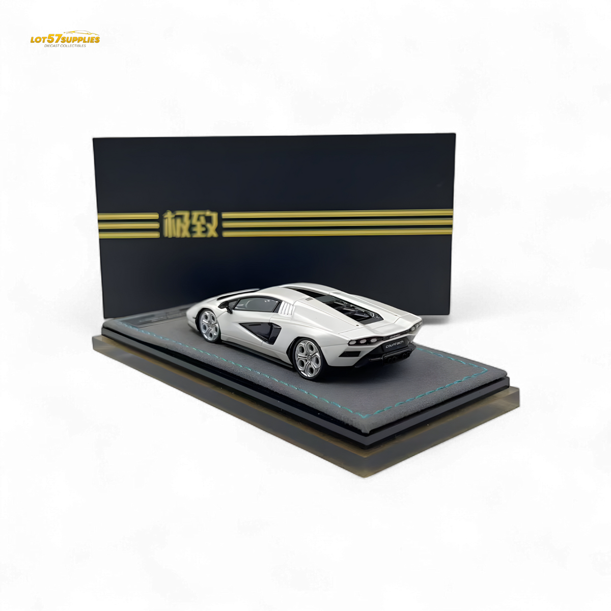 Extreme Club Lamborghini Countach LPI800-4 White 1:64