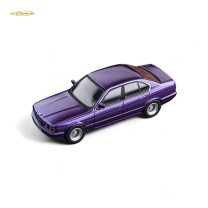 DCM BMW E34 5-Series Sedan Daytona Roland Purple 1:64