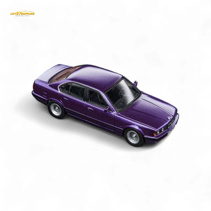 DCM BMW E34 5-Series Sedan Daytona Roland Purple 1:64