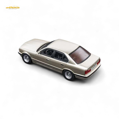 DCM BMW E34 5-Series Sedan Cashmere Beagle Gold 1:64
