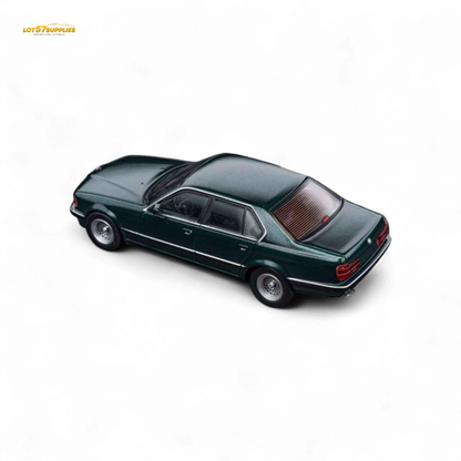 DCM BMW E32 7-Series Sedan Oxford Metallic Green 1:64