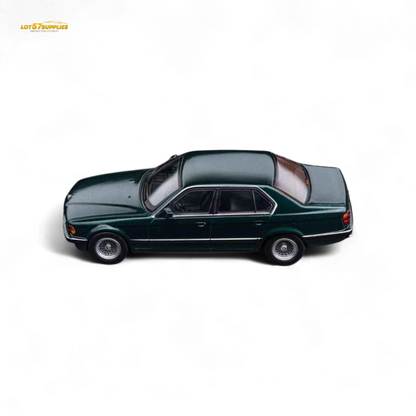 DCM BMW E32 7-Series Sedan Oxford Metallic Green 1:64