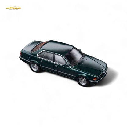 DCM BMW E32 7-Series Sedan Oxford Metallic Green 1:64