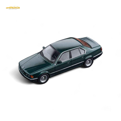 DCM BMW E32 7-Series Sedan Oxford Metallic Green 1:64