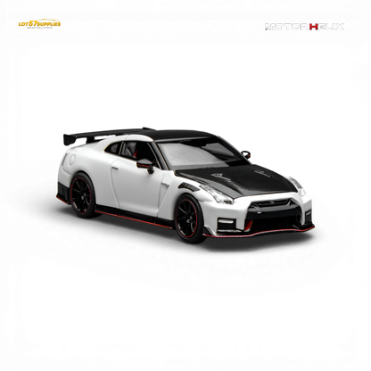Motorhelix Nissan GT-R NISMO (R35) Special Edition 2022 - Brilliant White Pearl 1:64