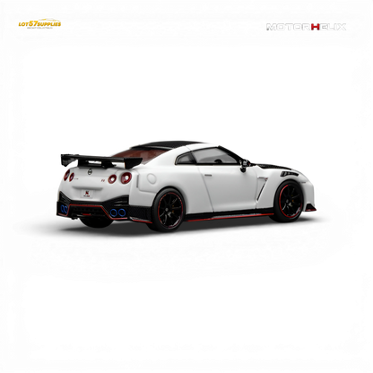Motorhelix Nissan GT-R NISMO (R35) Special Edition 2022 - Brilliant White Pearl 1:64