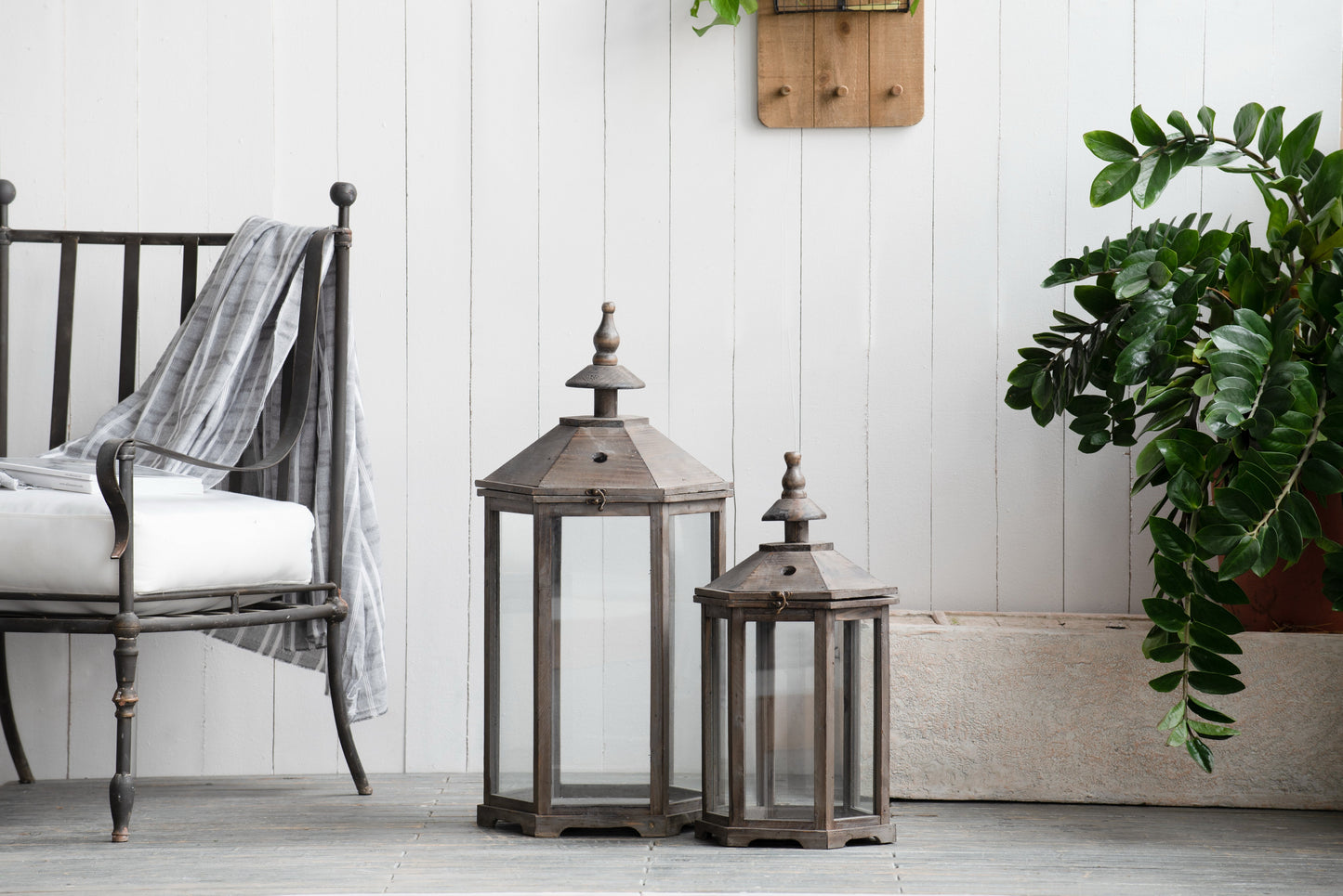 S/2 Graca Polygon Temple Garden Lanterns