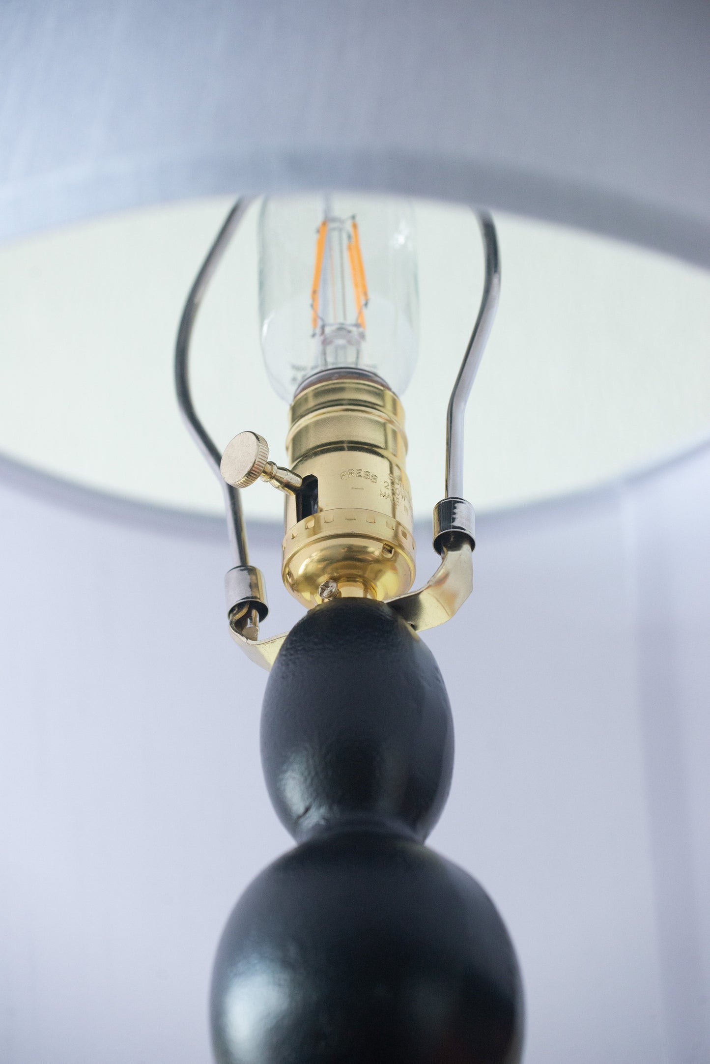 D15x29.5" Table Lamp