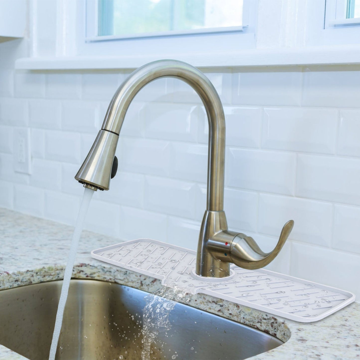 Silicone Faucet Mat Kitchen Sink Splash Guard Drain Mat Drying Pad Kitchen Mat Bathroom Drip Catcher